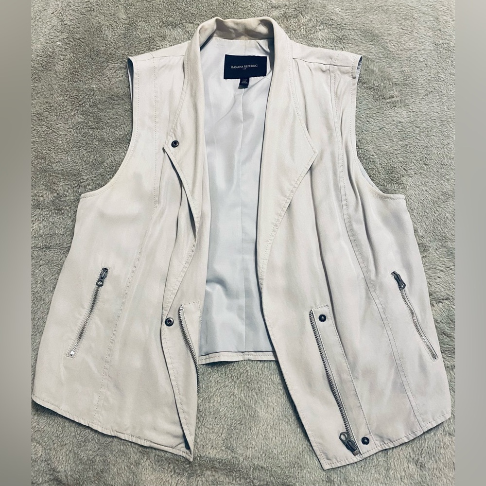 Banana Republic Light Gray Sleeveless Vest